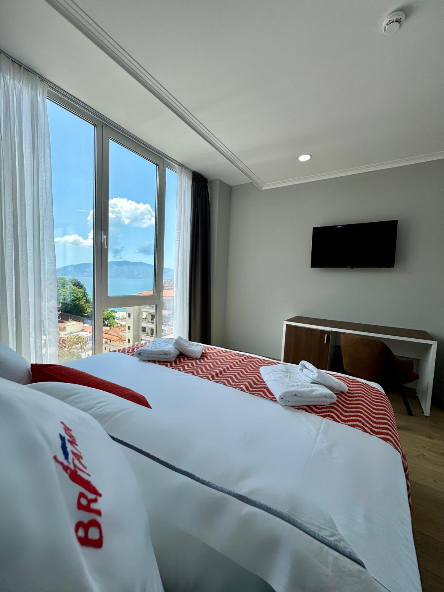 Hotel Britania Vlore Exterior photo