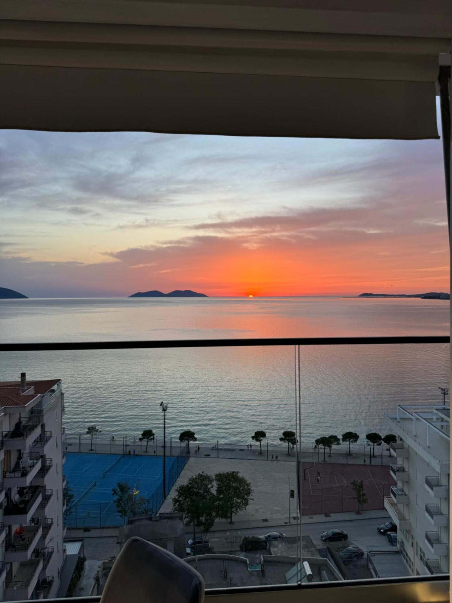 Hotel Britania Vlore Exterior photo